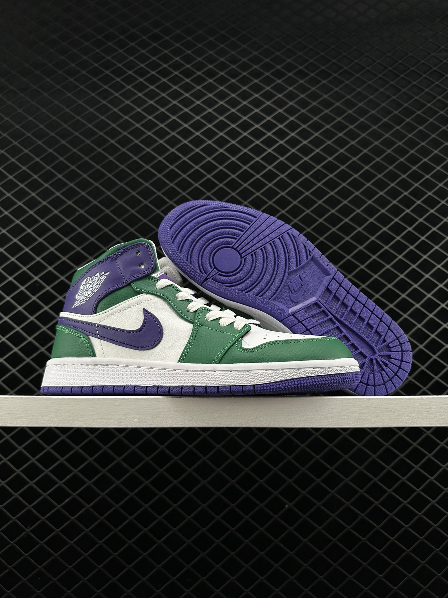 AIR JORDAN 1 MID AJ1